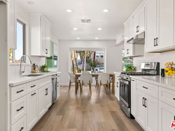 6027 W 76th Street, Los Angeles CA 90045