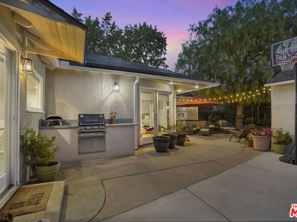 4546 Allott Avenue, Sherman Oaks CA 91423