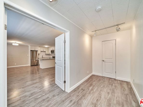 6520 Shirley Avenue 14, Reseda CA 91335