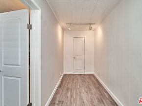 6520 Shirley Avenue 14, Reseda CA 91335