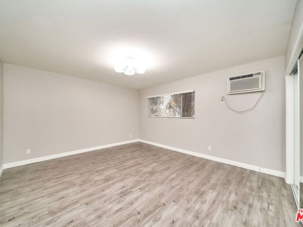 6520 Shirley Avenue 14, Reseda CA 91335