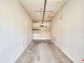 6520 Shirley Avenue 14, Reseda CA 91335