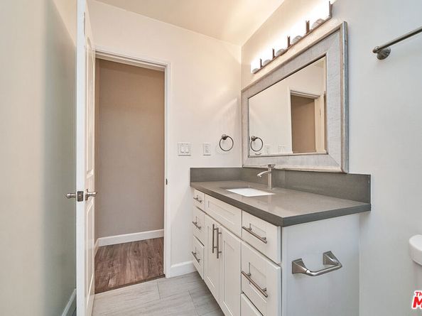 6520 Shirley Avenue 14, Reseda CA 91335