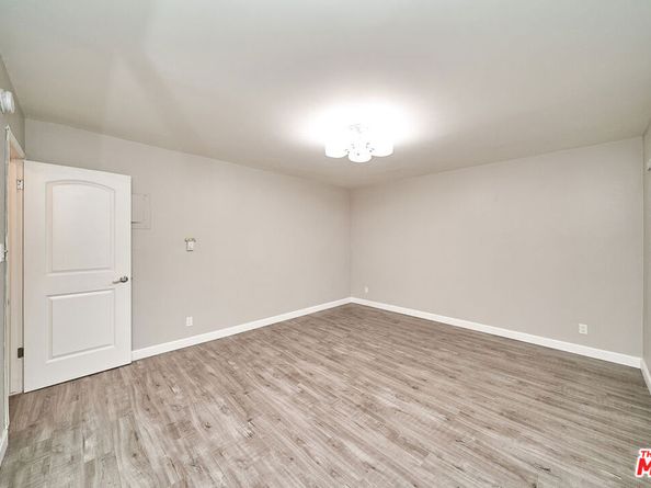 6520 Shirley Avenue 14, Reseda CA 91335