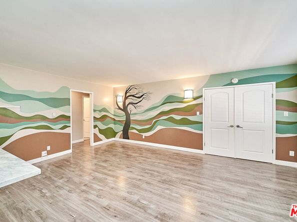 6520 Shirley Avenue 14, Reseda CA 91335