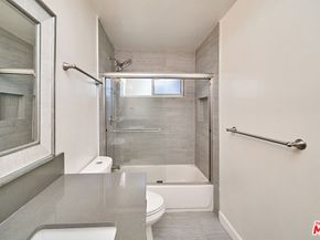 6520 Shirley Avenue 14, Reseda CA 91335