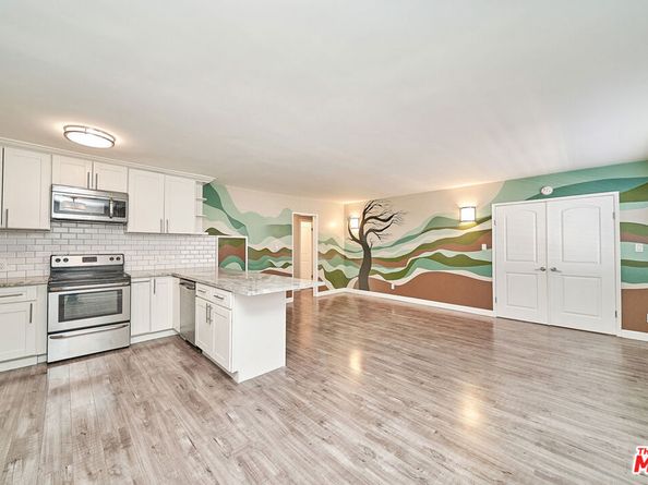 6520 Shirley Avenue 14, Reseda CA 91335