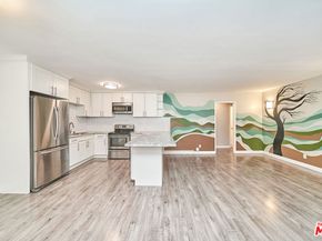 6520 Shirley Avenue 14, Reseda CA 91335