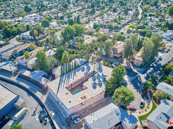 6520 Shirley Avenue 14, Reseda CA 91335