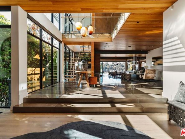 721 Adelaide Place, Santa Monica CA 90402