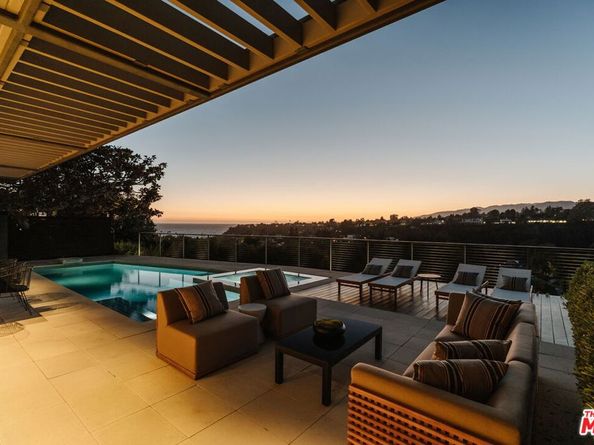 721 Adelaide Place, Santa Monica CA 90402