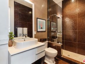 721 Adelaide Place, Santa Monica CA 90402