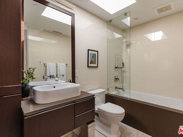 721 Adelaide Place, Santa Monica CA 90402