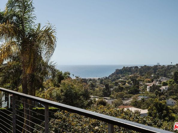 721 Adelaide Place, Santa Monica CA 90402
