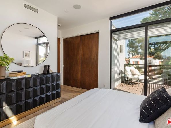 721 Adelaide Place, Santa Monica CA 90402