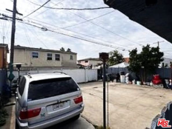 1150 E 80th Street, Los Angeles CA 90001