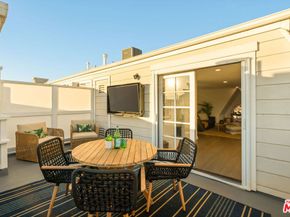2622 2nd Street 2, Santa Monica CA 90405
