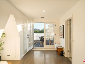 2622 2nd Street 2, Santa Monica CA 90405