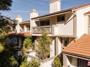 17158 Palisades Circle