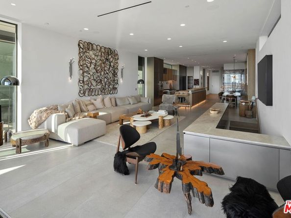 940 Palisades Beach Road, Santa Monica CA 90403