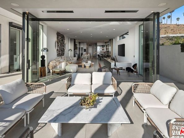 940 Palisades Beach Road, Santa Monica CA 90403