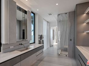 940 Palisades Beach Road, Santa Monica CA 90403