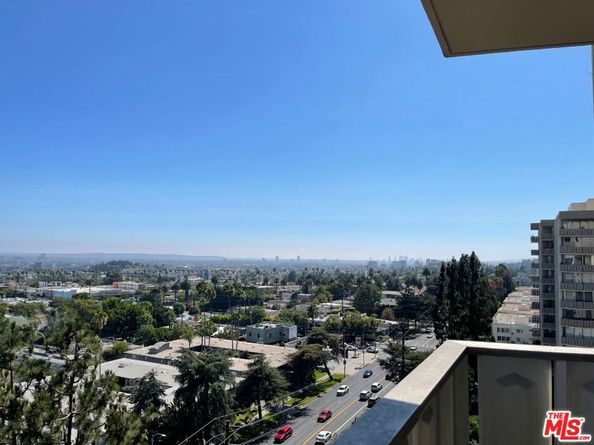 4411 Los Feliz Boulevard 1105, Los Angeles CA 90027