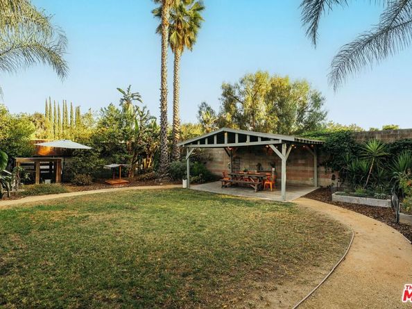 834 W Altadena Drive, Altadena CA 91001
