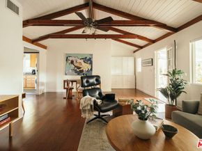 834 W Altadena Drive, Altadena CA 91001