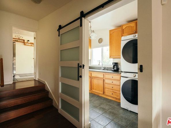 834 W Altadena Drive, Altadena CA 91001