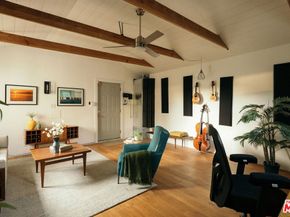 834 W Altadena Drive, Altadena CA 91001