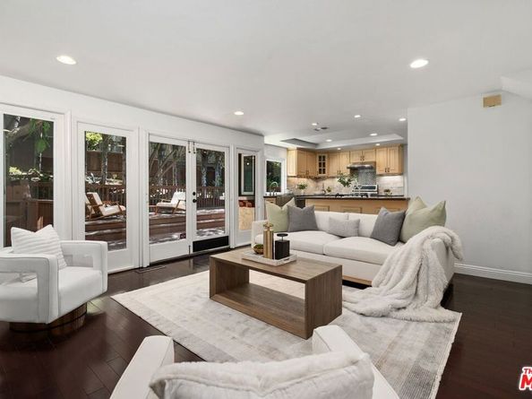 2880 Woodwardia Drive, Los Angeles CA 90077