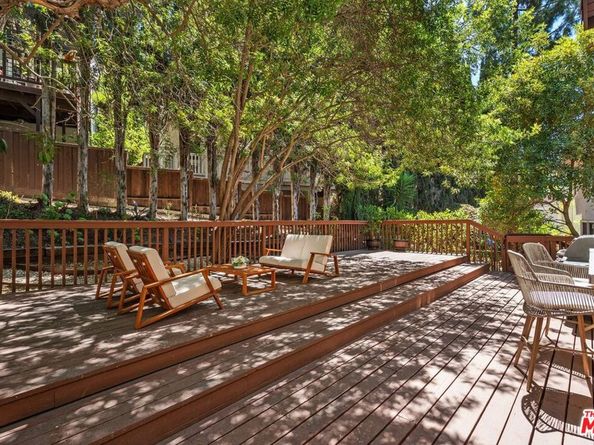 2880 Woodwardia Drive, Los Angeles CA 90077