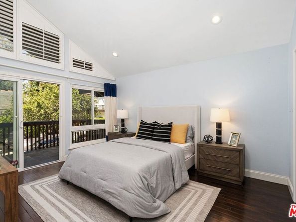 2880 Woodwardia Drive, Los Angeles CA 90077