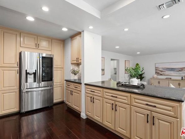 2880 Woodwardia Drive, Los Angeles CA 90077