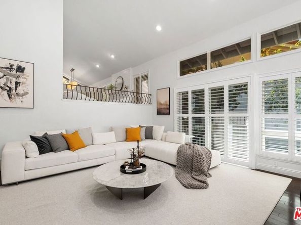 2880 Woodwardia Drive, Los Angeles CA 90077