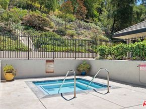 2880 Woodwardia Drive, Los Angeles CA 90077