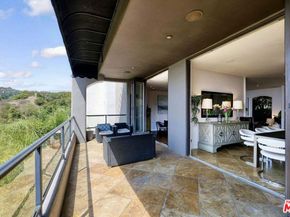 7218 Mulholland Drive, Los Angeles CA 90068