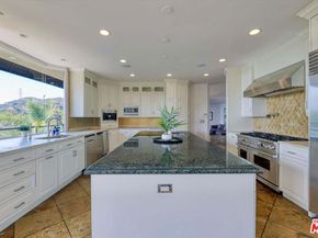 7218 Mulholland Drive, Los Angeles CA 90068