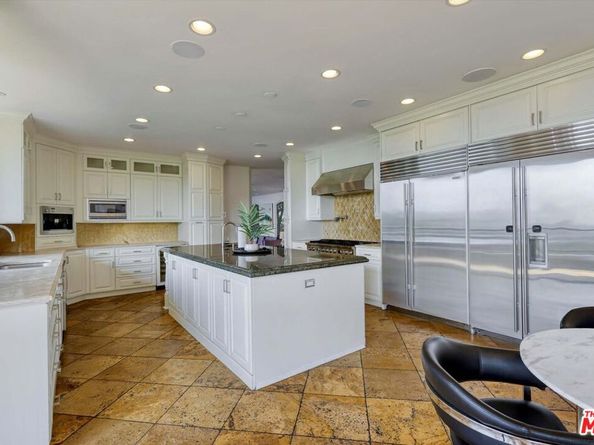 7218 Mulholland Drive, Los Angeles CA 90068
