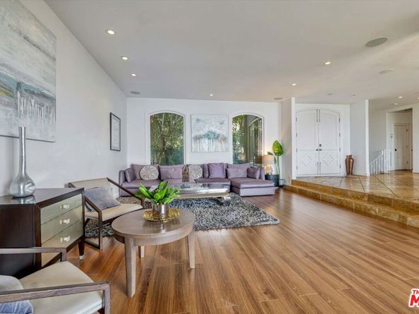 7218 Mulholland Drive, Los Angeles CA 90068