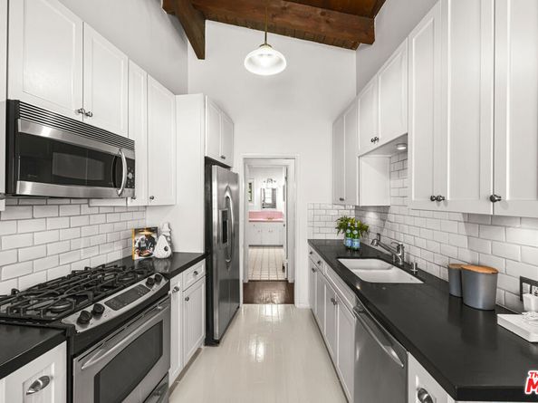 1113 N Beverly Glen Boulevard, Los Angeles CA 90077