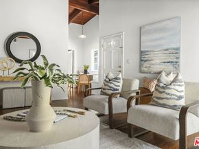 1113 N Beverly Glen Boulevard, Los Angeles CA 90077