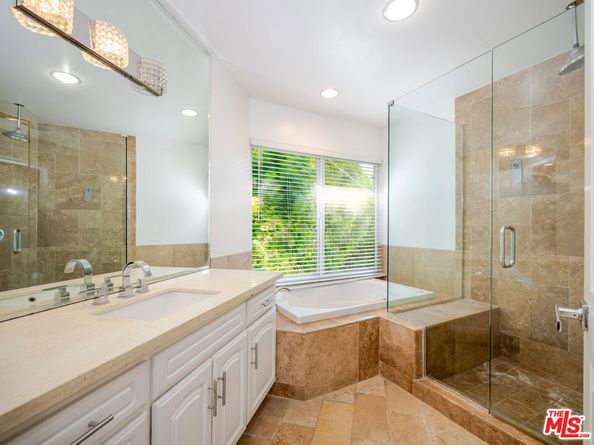 5417 Allott Avenue, Sherman Oaks CA 91401