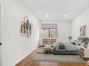 19009 Sherman Way 22, Reseda CA 91335