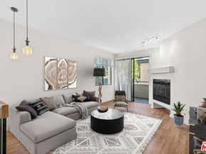 19009 Sherman Way 22, Reseda CA 91335