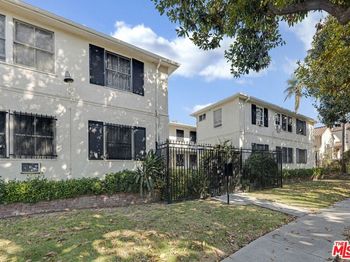 1200 S Citrus Avenue