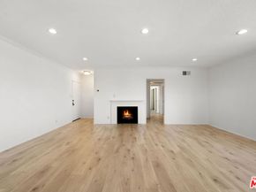 222 7th Street 301, Santa Monica CA 90402