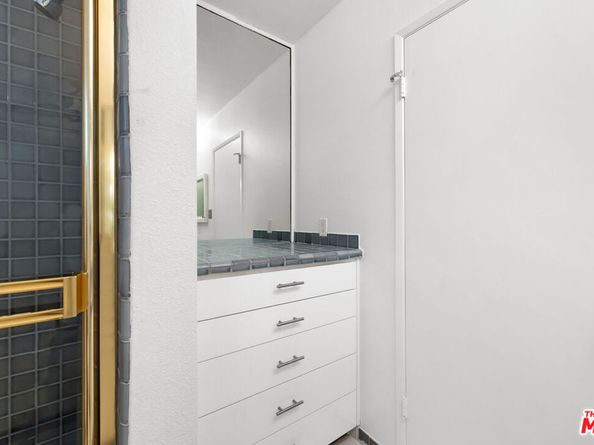 222 7th Street 301, Santa Monica CA 90402
