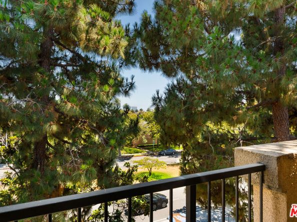 222 7th Street 301, Santa Monica CA 90402